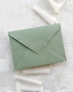 Olivgrüner handgefertigter Umschlag